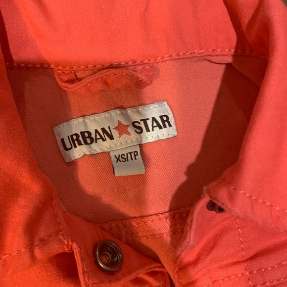 Matching jacket and bottoms - Picture 3 of 5